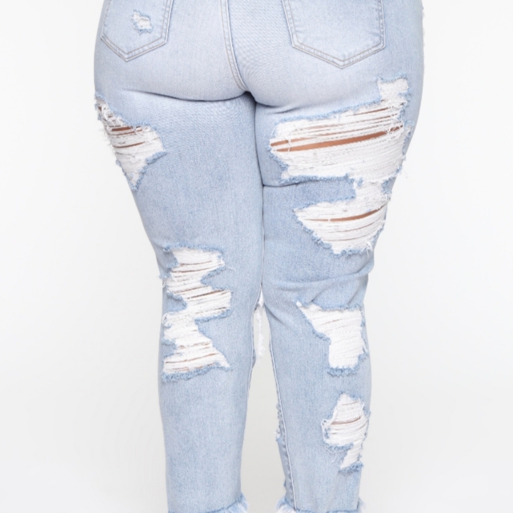 Fashion nova distressed Jeans - Picture 4 of 4